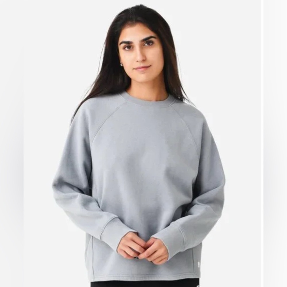 Vuori Restore Oversized Crew pullover sweatshirt in Light Cloud XS
